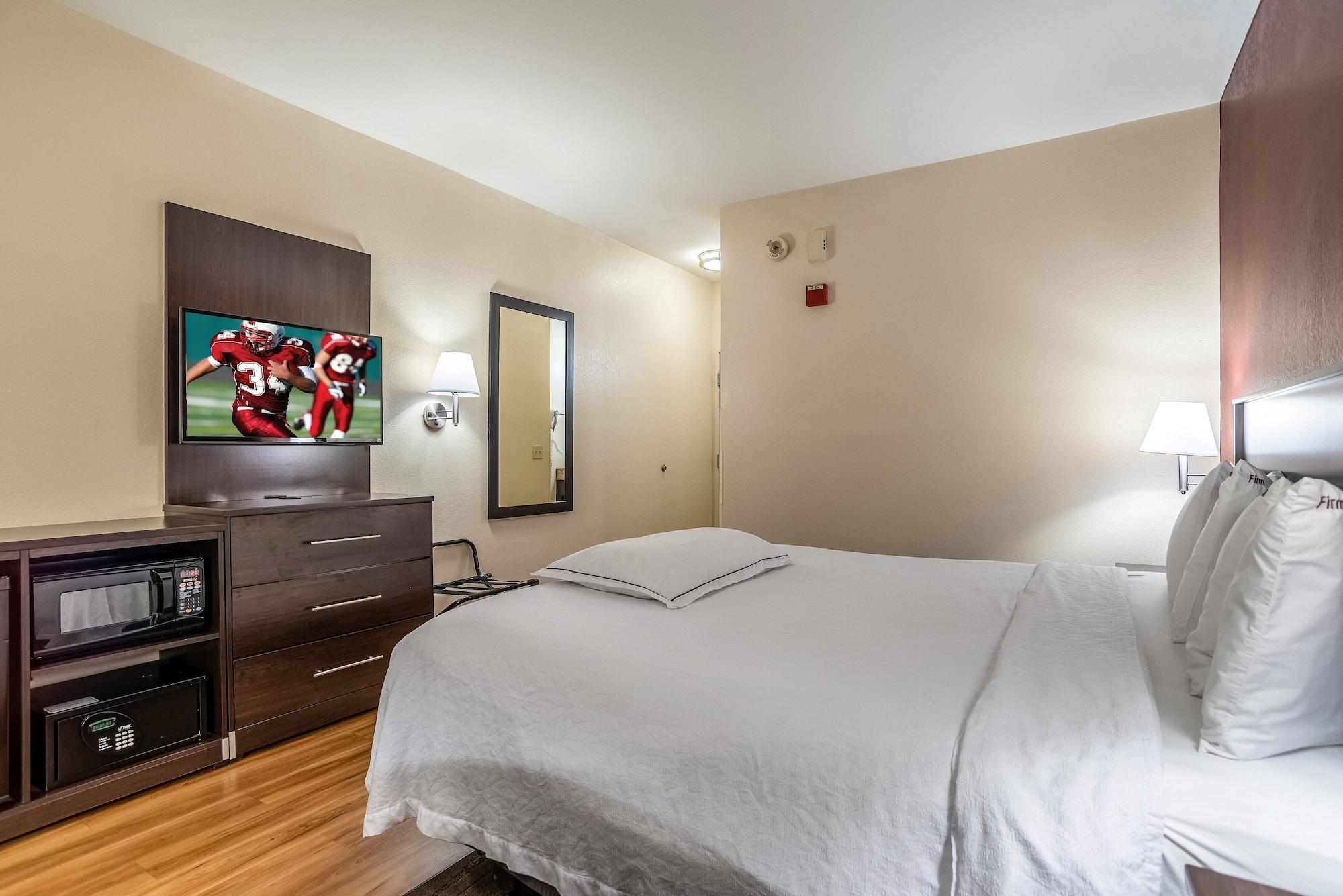 Red Roof Inn Plus + Phoenix West 외부 사진