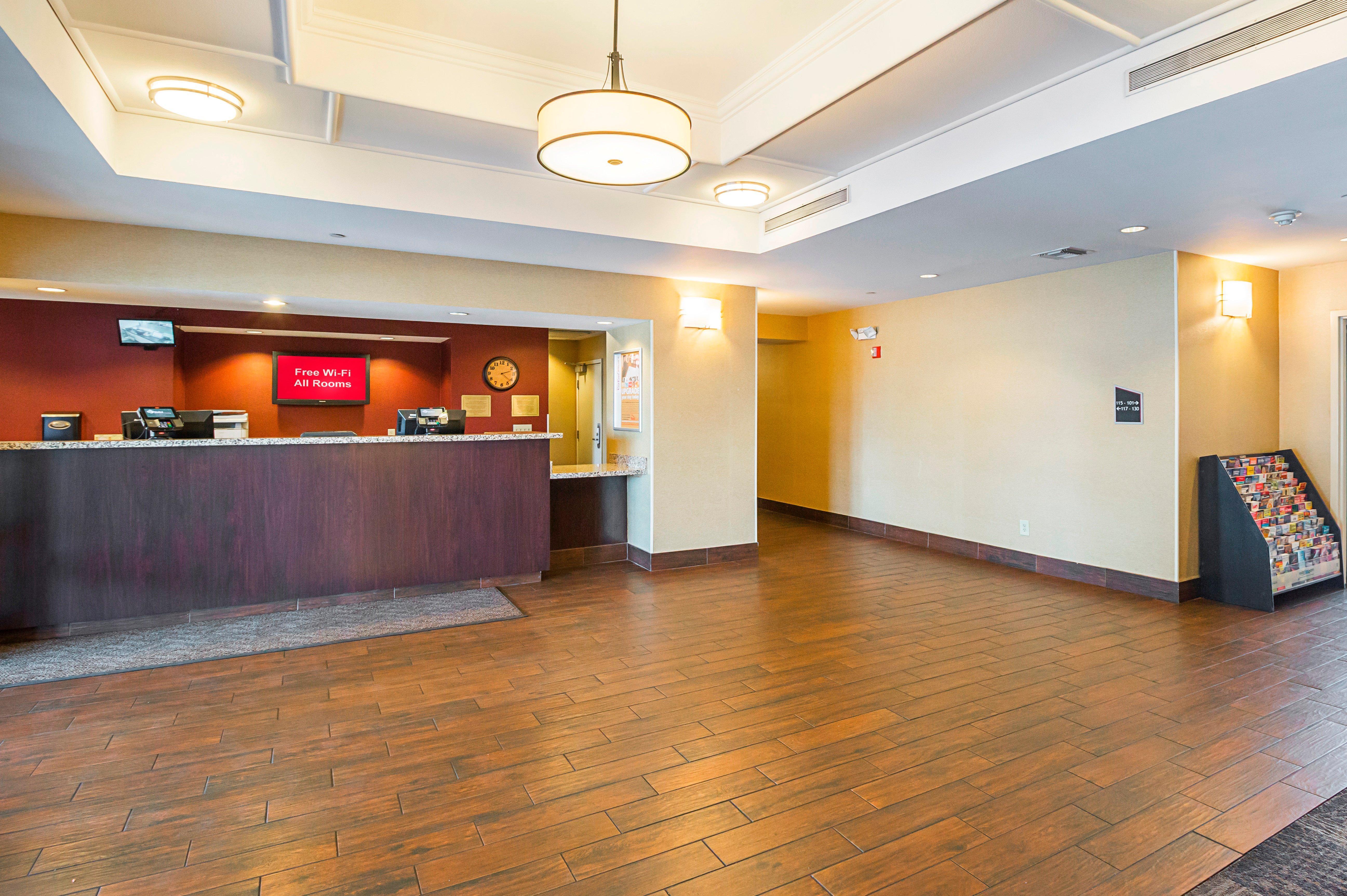 Red Roof Inn Plus + Phoenix West 외부 사진