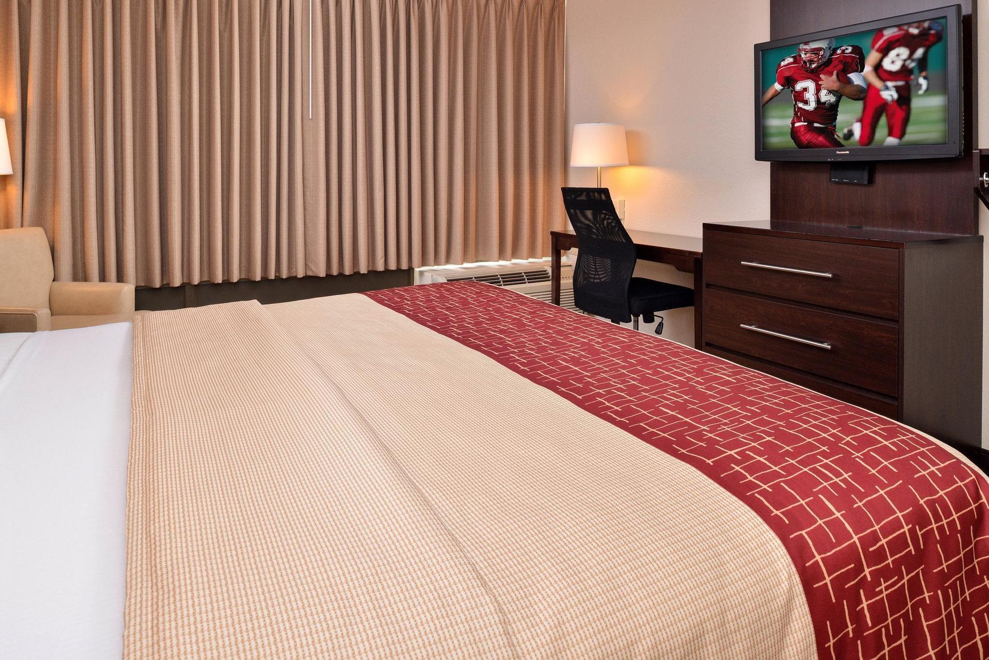 Red Roof Inn Plus + Phoenix West 외부 사진