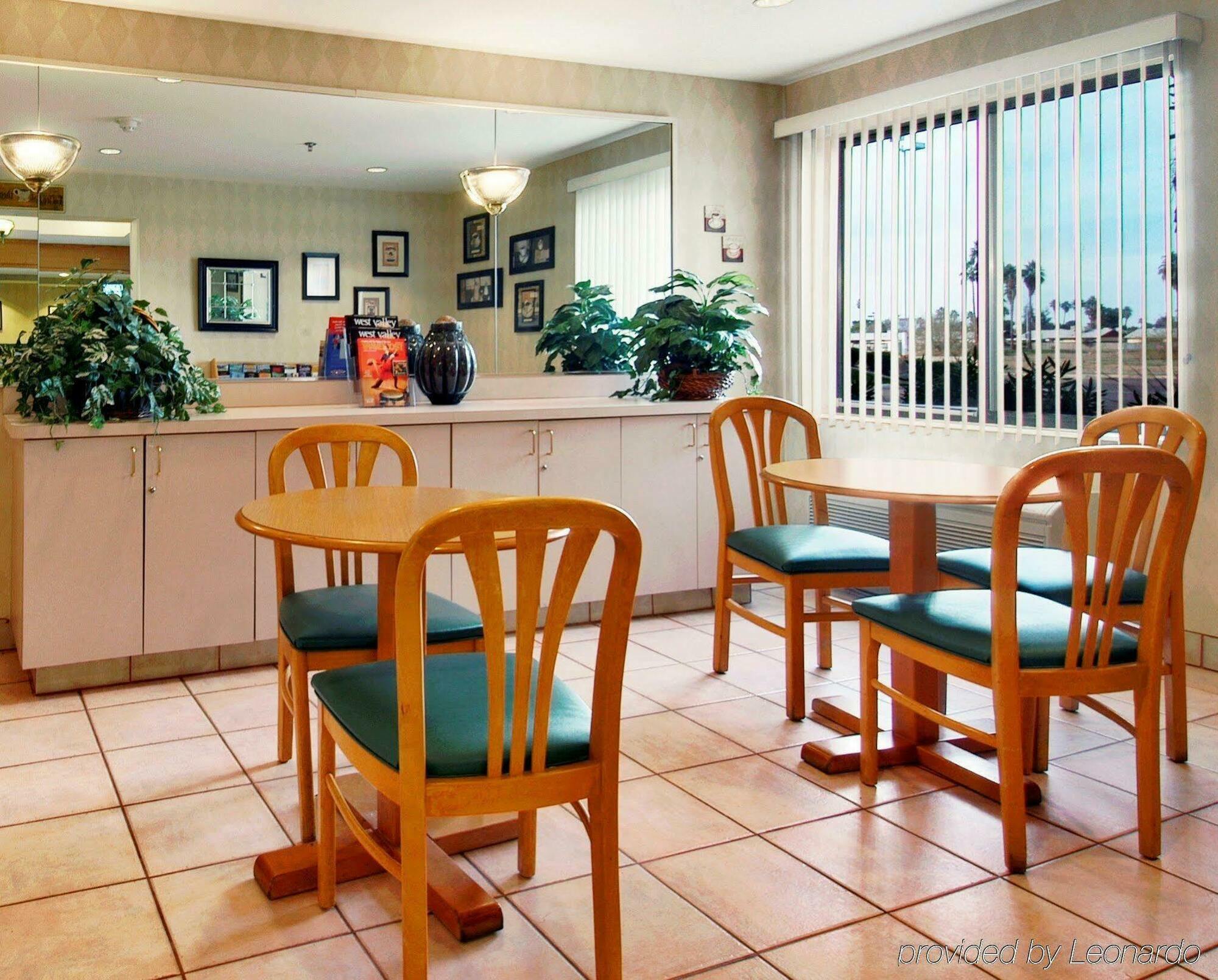 Red Roof Inn Plus + Phoenix West 외부 사진